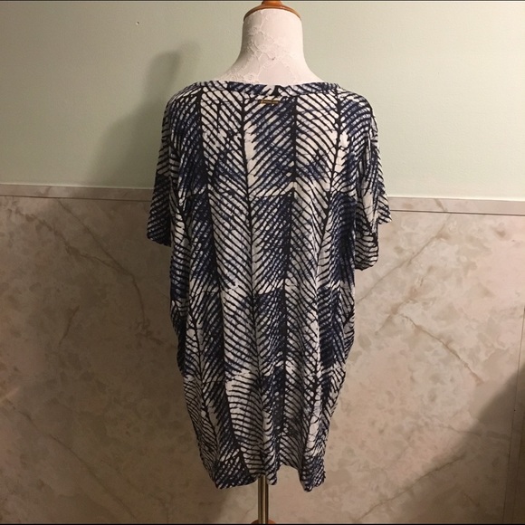 Michael Kors Lightweight Top - Picture 5 of 9